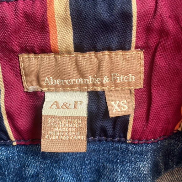 XS Cropped Abercrombie & Fitch Jean Jacket - Picture 2 of 7